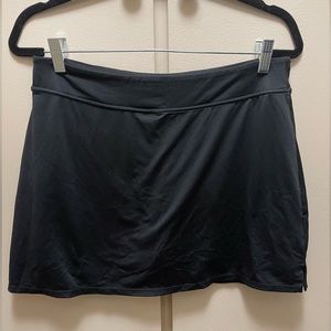 Tranquility Black Skort Size Medium
